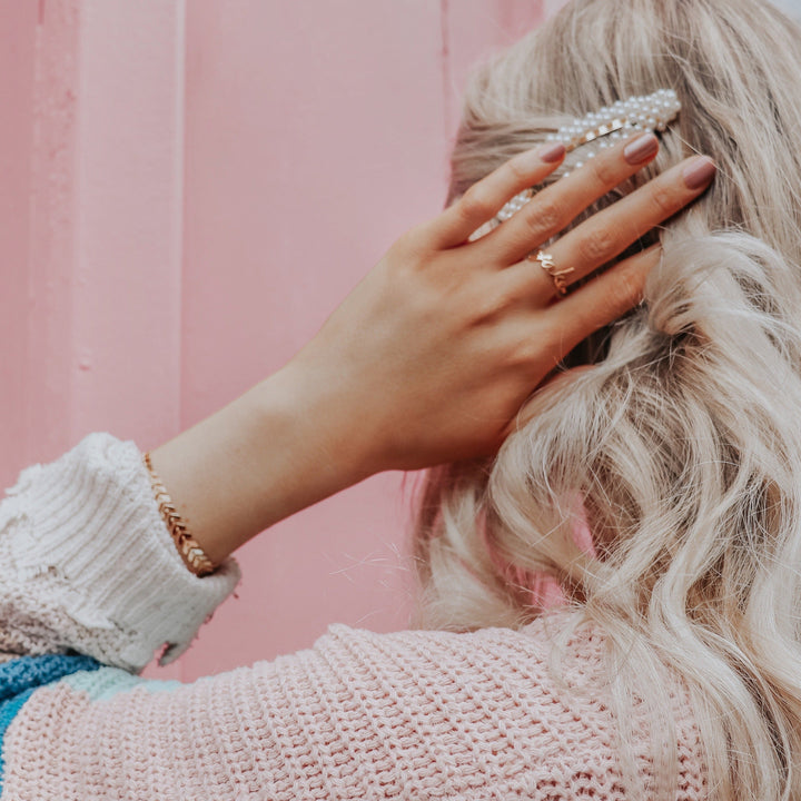  @kellyn_mcmullan wearing Brynn Bracelet by @brookandyork